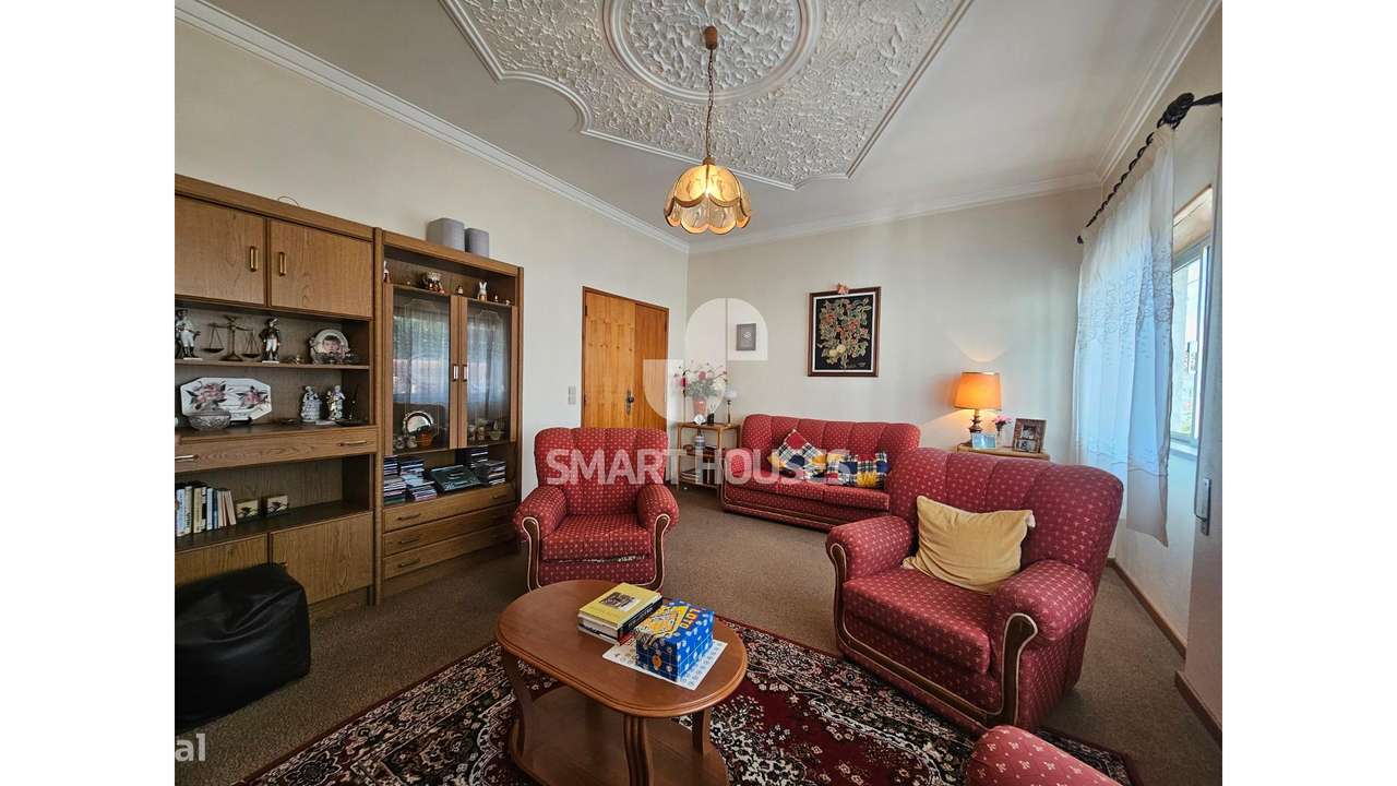 Moradia T4 Paradela c/ anexo e terreno - Grande imagem: 5/50