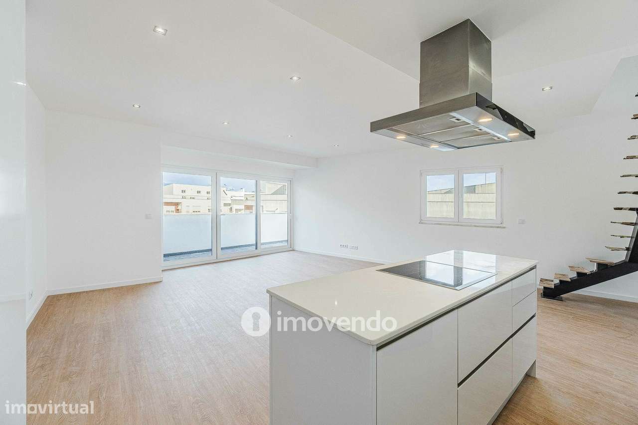 Apartamento T3 Duplex novo, com terraço e garagem, em Loures-8