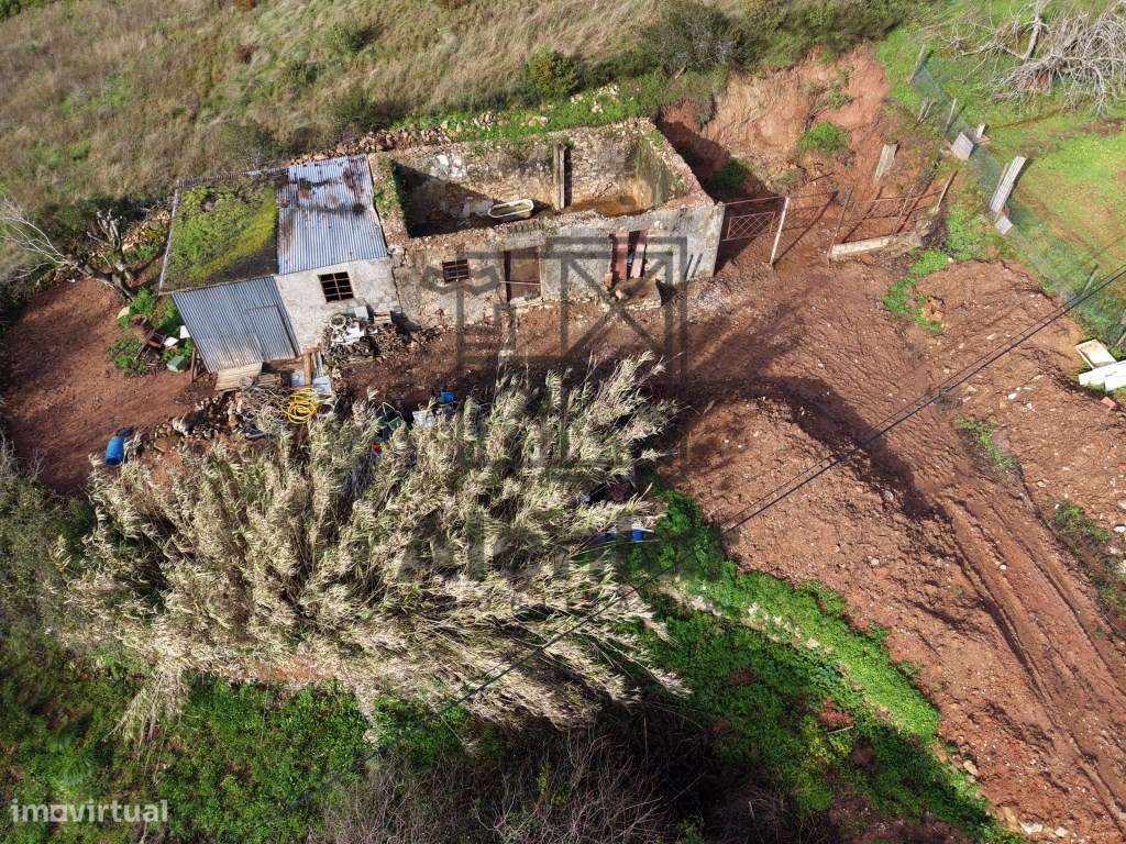 Moradia para restauro em Alenquer-6