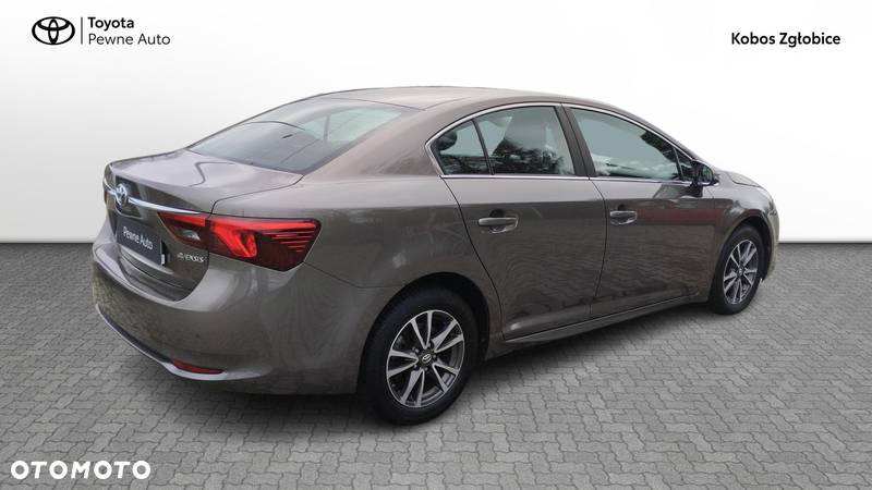 Toyota Avensis 2.0 Premium MS - 6