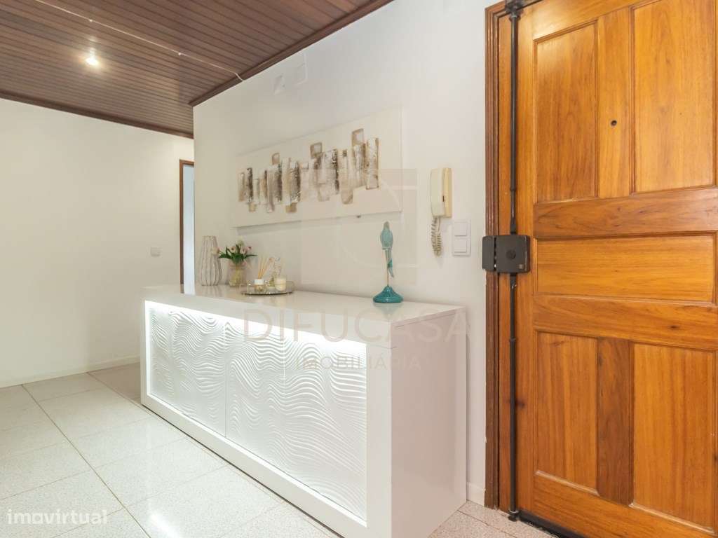 R260_Apartamento T3 Central no Feijó-16