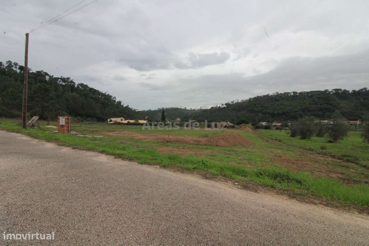 Moradia Unifamiliar Térrea - Lote com cerca de 1294 m2-19