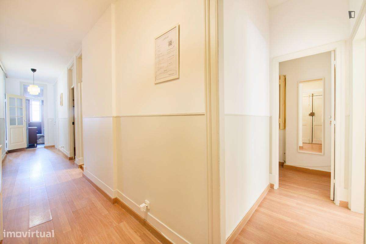 Quarto - localizado em Arroios Lisbon - Grande imagem: 3/7