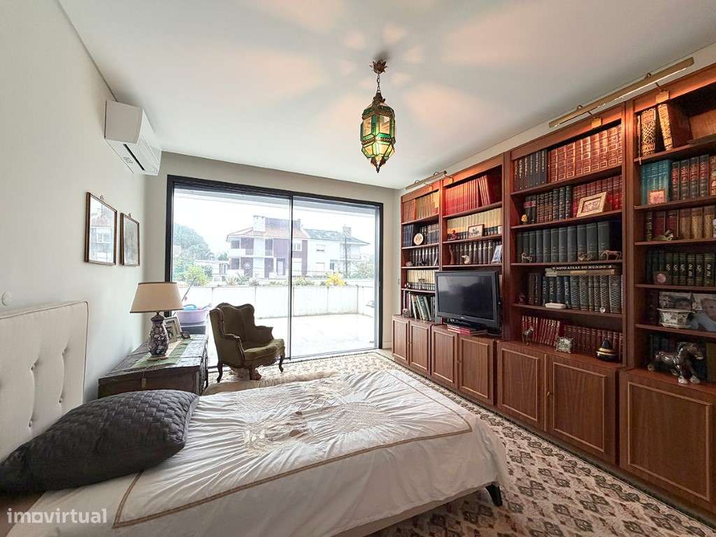 Moradia T4+1 moderna à venda em Picheleiros, Azeitão-34