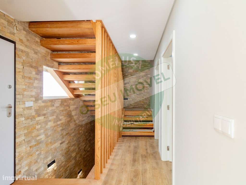 Moradia T3+1 de Arquitetura Moderna, em Coimbra - Grande imagem: 5/19