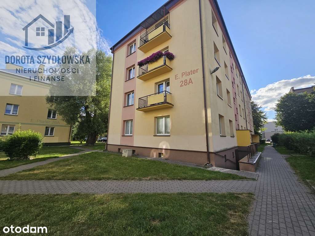 Mieszkanie 3-pokojowe w centrum na parterze.-1