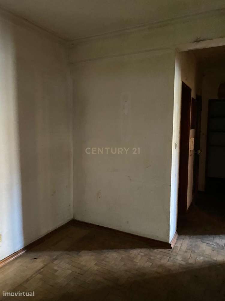 T1 com 58m2 para remodelação total - Seixal - Grande imagem: 5/8