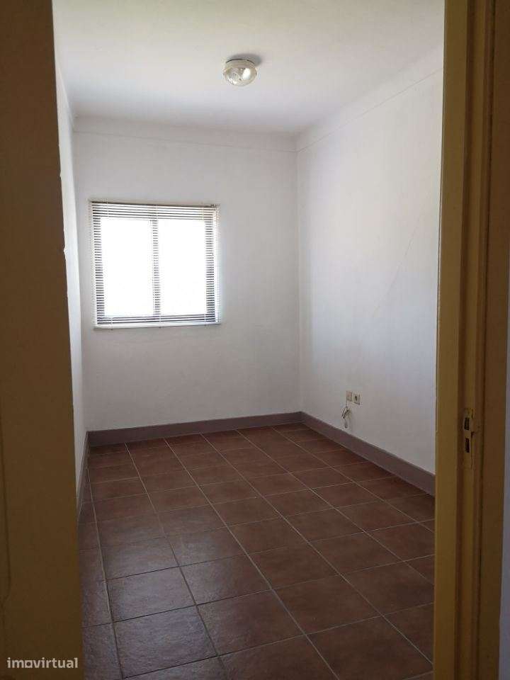 Moradia c/2 habitações + terreno p/construir / Escariz / Arouca-18