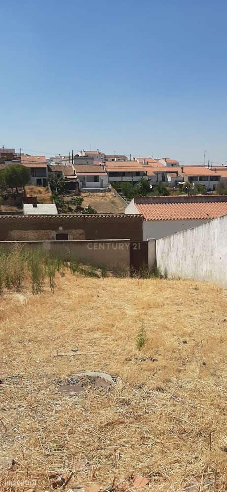 Oportunidade no coração do Alentejo! Moradia térrea T4 em Safara! Uma-41