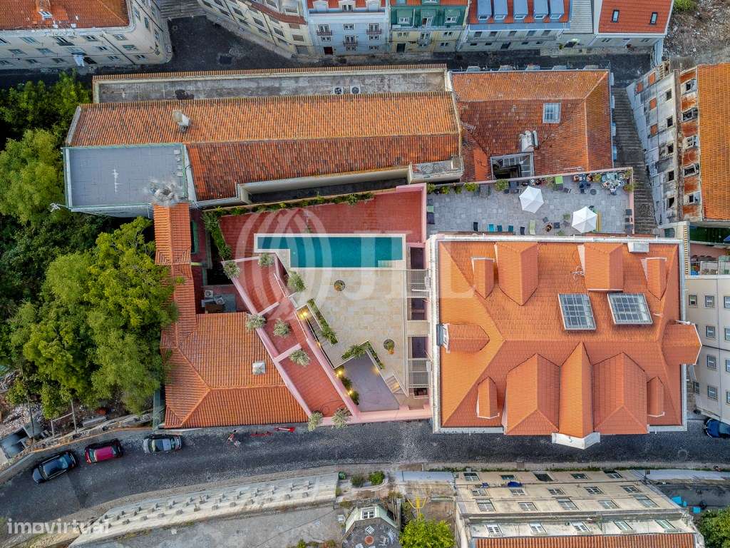 Apartamento T3+2 com jardim, em pleno Castelo, Lisboa-58