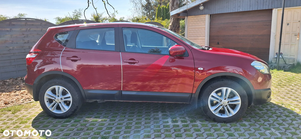 Nissan Qashqai - 2