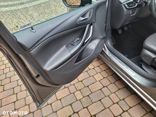 Opel Astra 1.4 Turbo Sports Tourer Innovation - 24