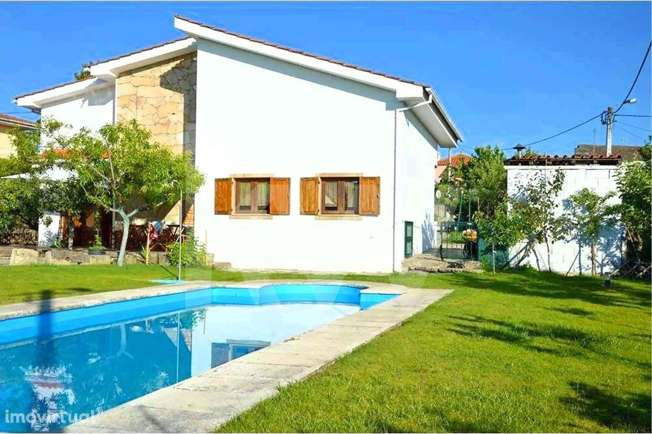 Excelente Moradia T4 com piscina e jardim, churrasqueira, vistas desaf