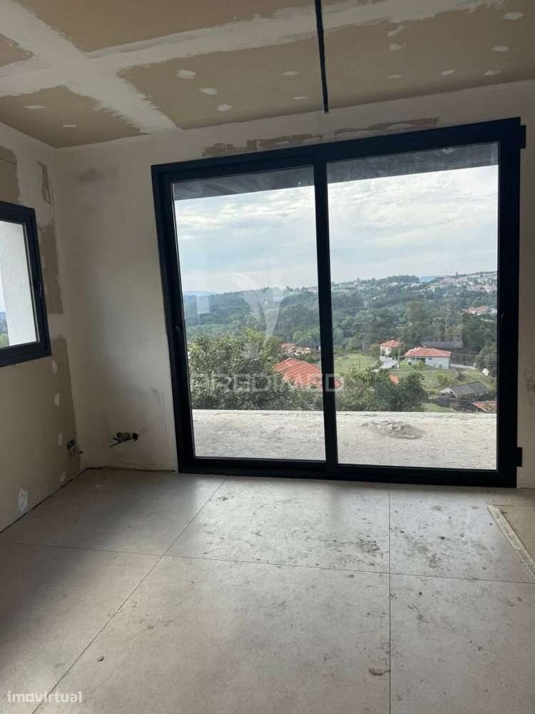 MORADIA NOVA T3 COM PISCINA EM MOREIRA DO REI - Grande imagem: 5/7