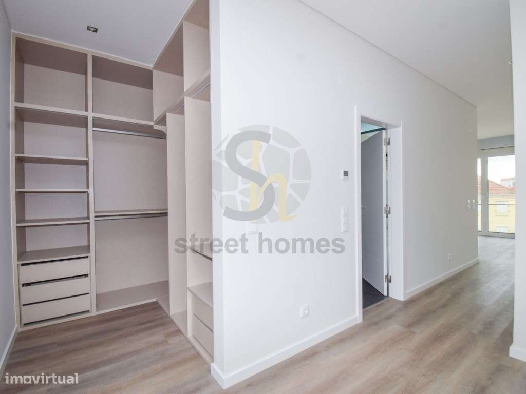 Moradia Nova V4 no Centro da Parede-23