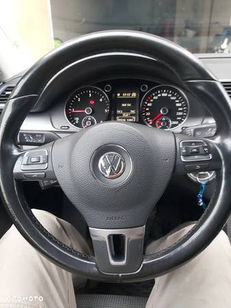 Volkswagen Passat 2.0 TDI - 6