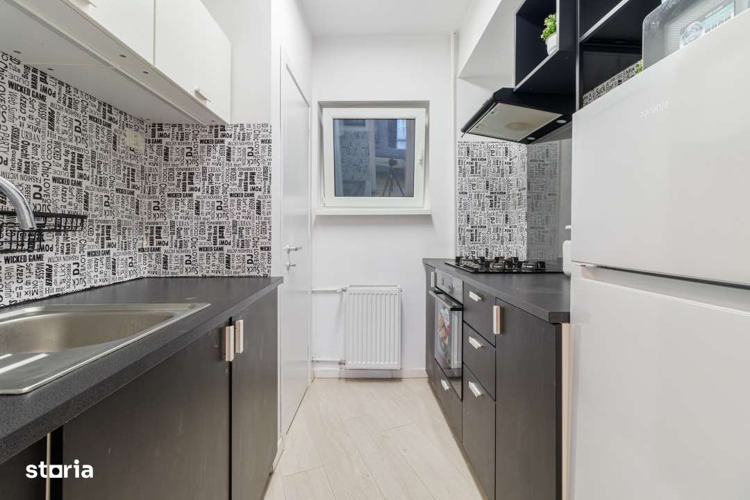 Apartament renovat complet, cu vedere spre ASE | Pta. Romana - Imagine principală: 4/12