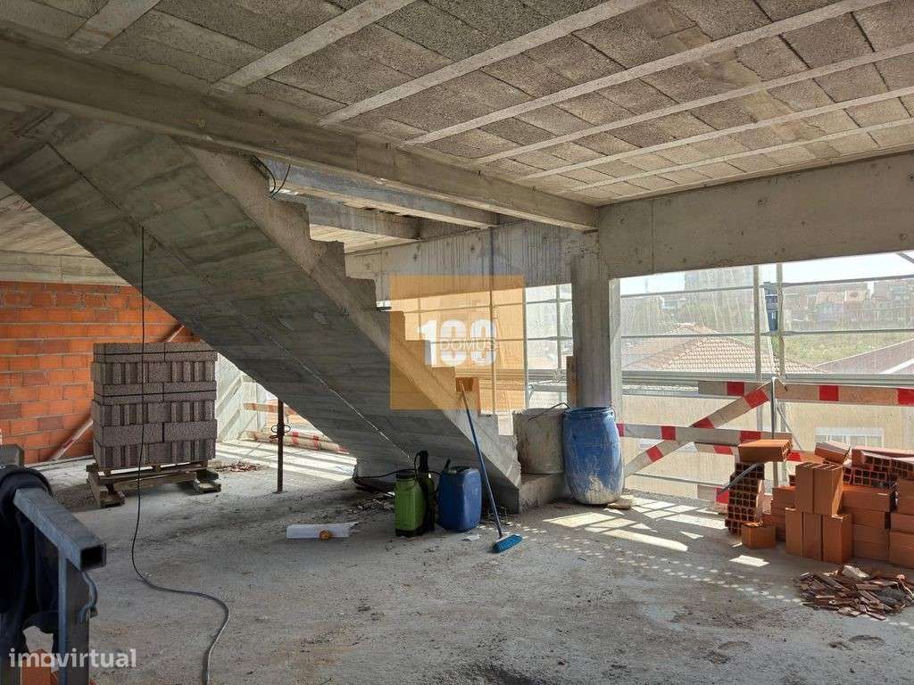 T2 duplex novo com varanda - Fontinha Lux Apartments - Grande imagem: 5/54