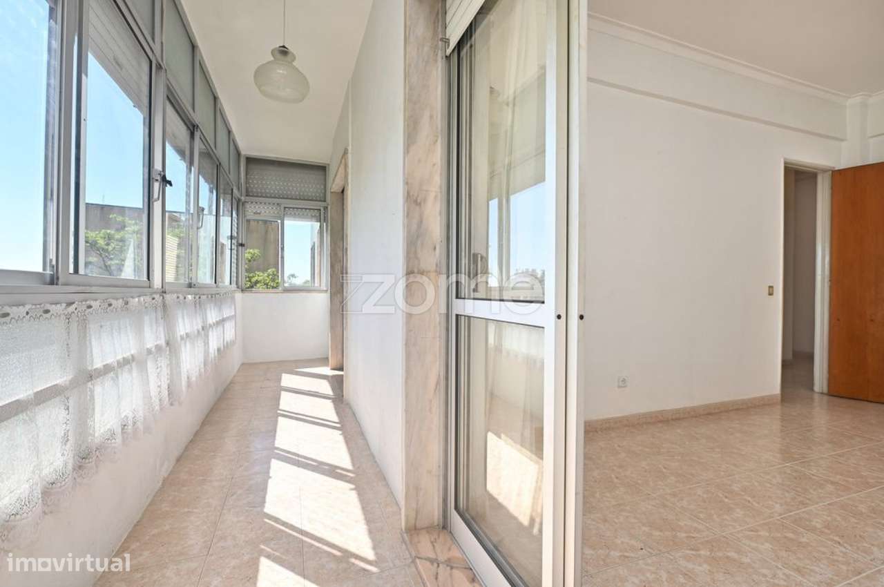 Apartamento de 3 assoalhadas com terraço centro Amadora - Grande imagem: 2/23