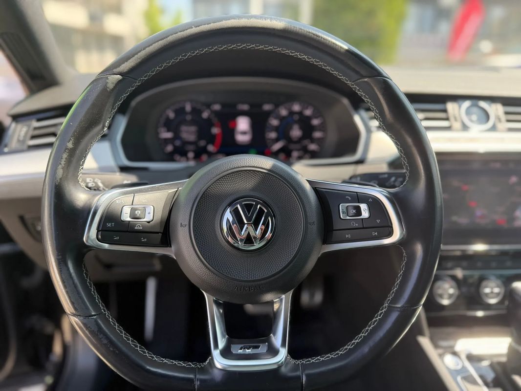 Volkswagen Passat 2.0 TDI DSG R Executive - 8