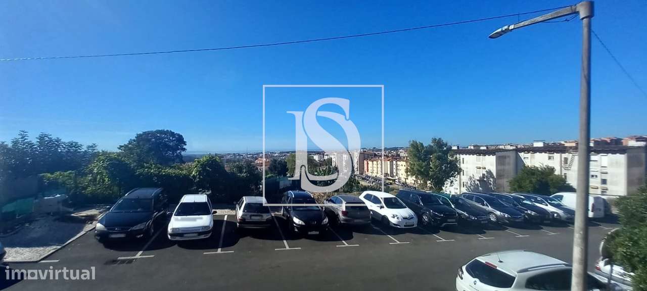 Apartamento T3 c/ arrecadação em Monte Abraão, Sintra-34