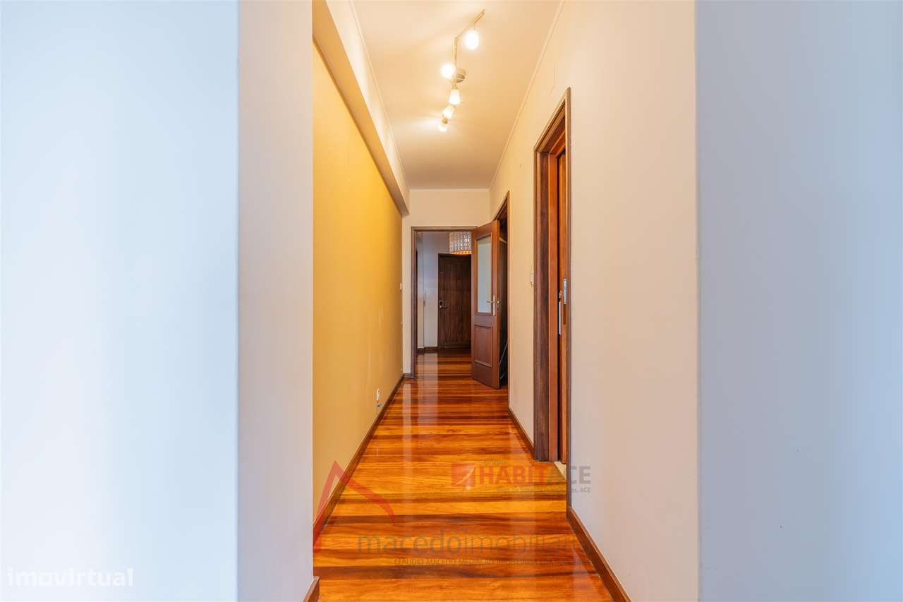 Apartamento T4 Mobilado à Venda em São Vicente, Braga-28