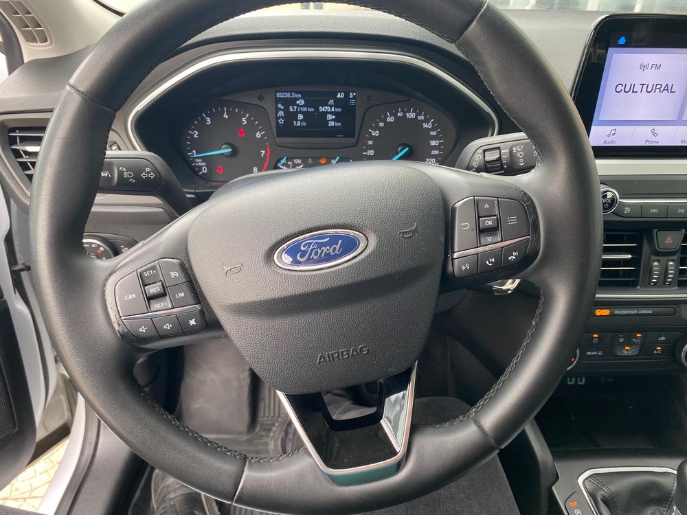 Ford Focus - foto 14