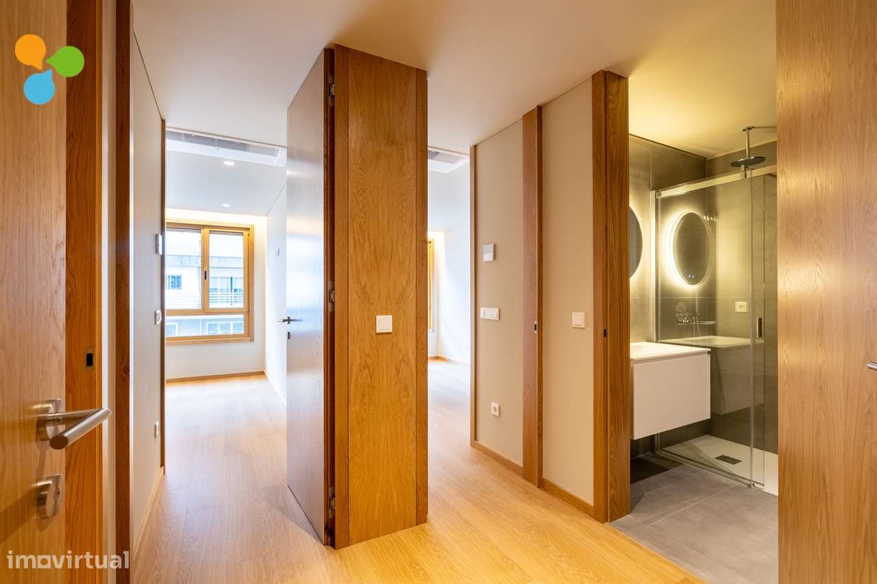 Apartamento T2 novo c/ terraço e 2 lugares de garagem-19