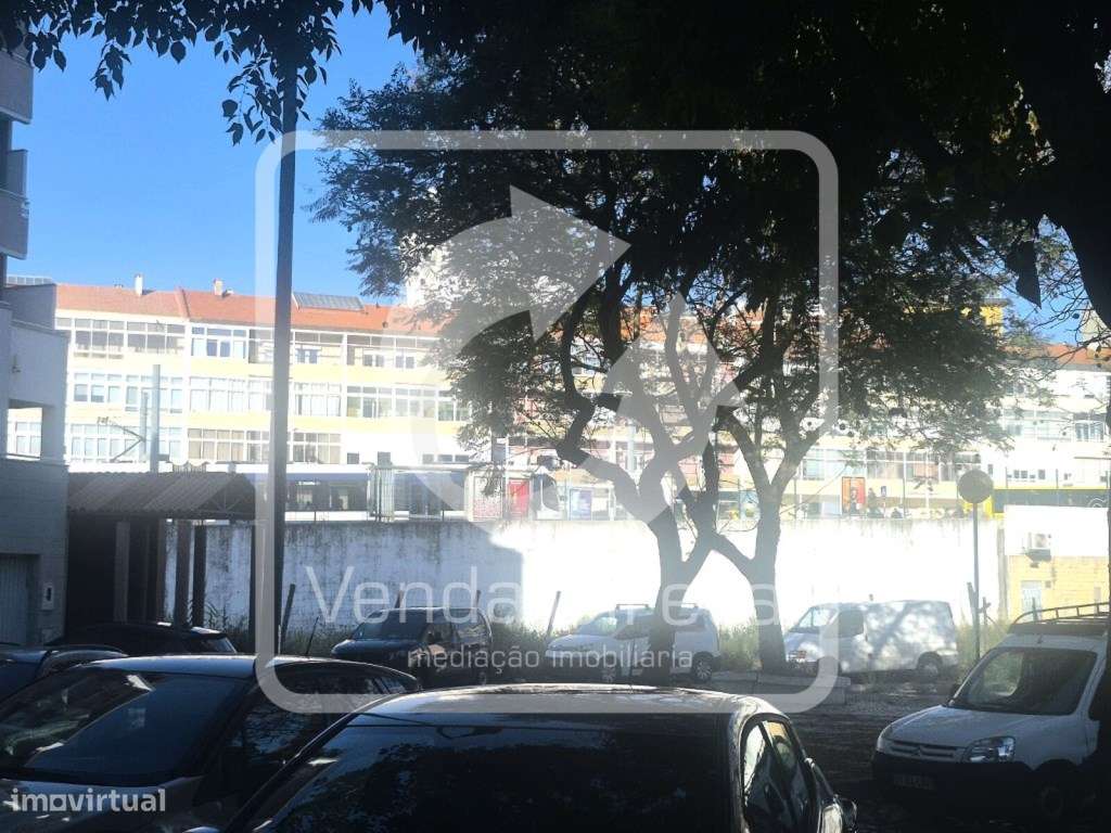 Loja/Escritório Duplex com 108 m² e Terraço no Centro do Laranjeiro...-16