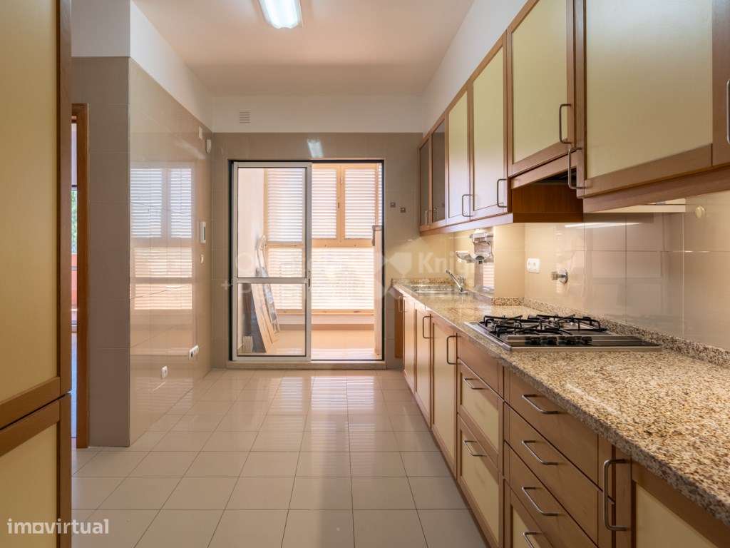 Apartamento T3 duplex com piscina no Monte Estoril, Cascais-9