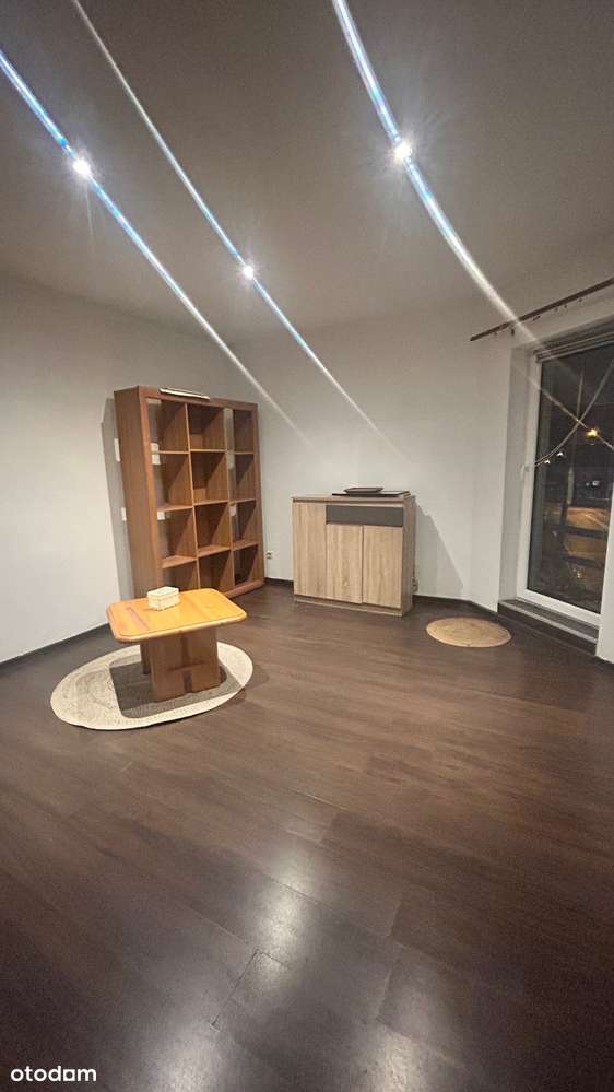 Rybnik - piętro w kamienicy 3 pokoje, kuchnia, łazienka, czynsz 150 zł-1