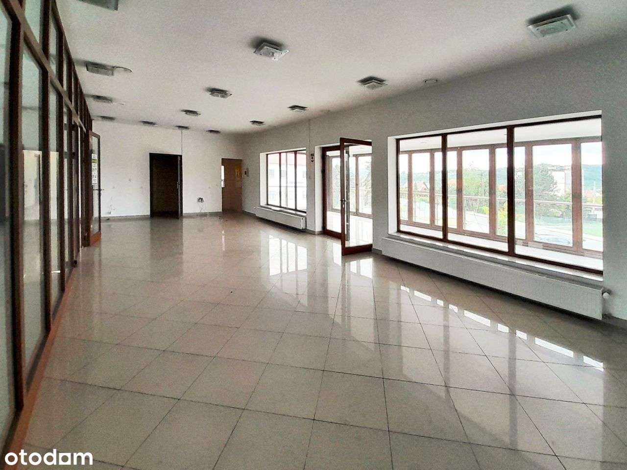 Lokal 275 m² – centrum Mucharza – handel, usługi, gastronomia, parking - Pełny obrazek: 5/20