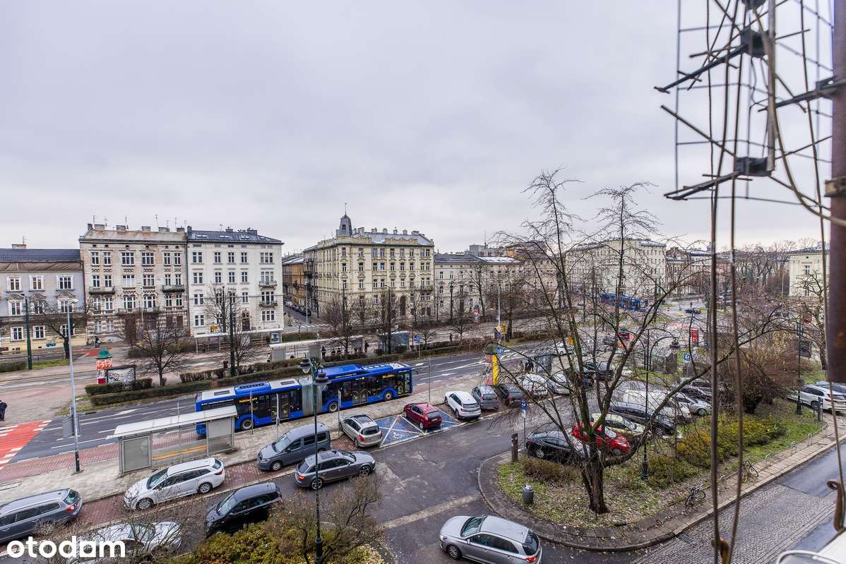 Słoneczne z loggią przy Dietla | Winda, parking, świetna lokalizacja!-4