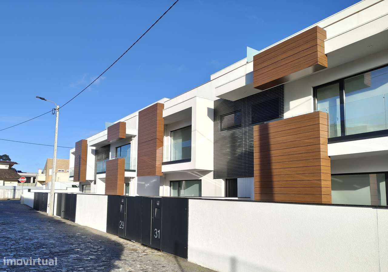 MORADIA de LUXO - PRONTA HABITAR - PRAIA SALGUEIROS - CANIDELO-54