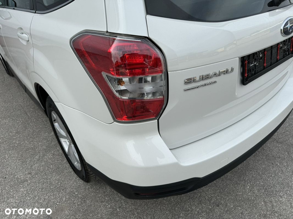 Subaru Forester 2.0i Exclusive Lineartronic - 10