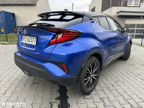 Toyota C-HR Hybrid Style Selection - 10