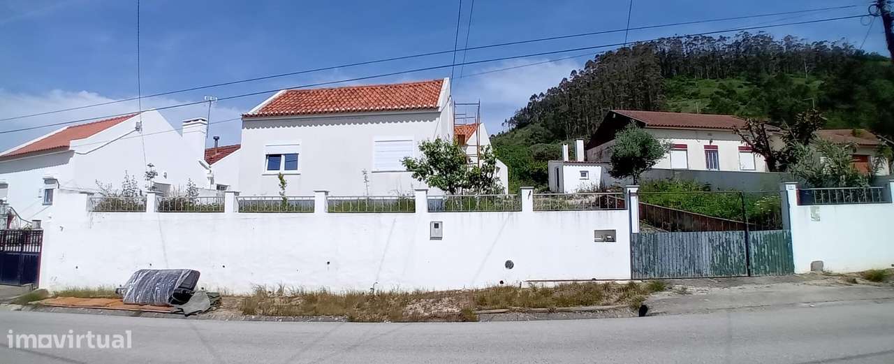 Moradia T4 em Lapaduços, Vila Verde dos Francos-24