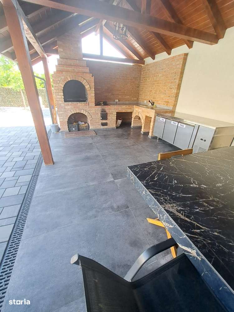 360 IMOBILIARE pune în vânzare o vilă superbă în Giarmata-3