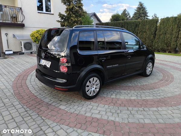 Volkswagen Touran 1.4 TSI Cross - 4