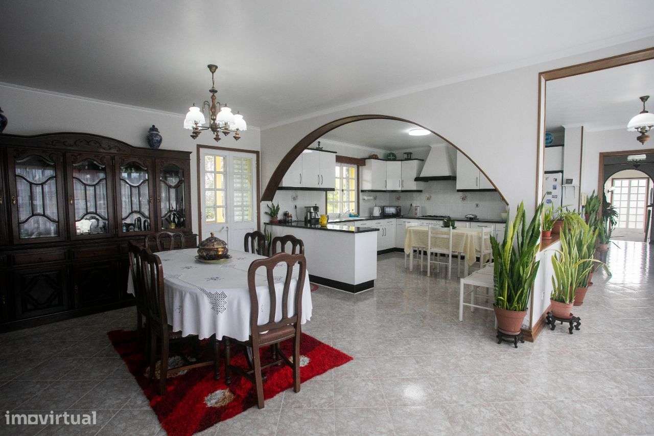 Casa Espaçosa com Jardim com Árvores de Fruto no Pico da Pedra - Grande imagem: 5/44