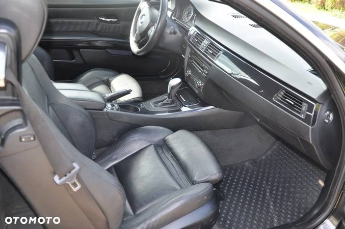 BMW Seria 3 325d DPF Cabrio - 22