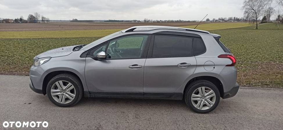 Peugeot 2008 1.2 Pure Tech GPF Style S&S - 3