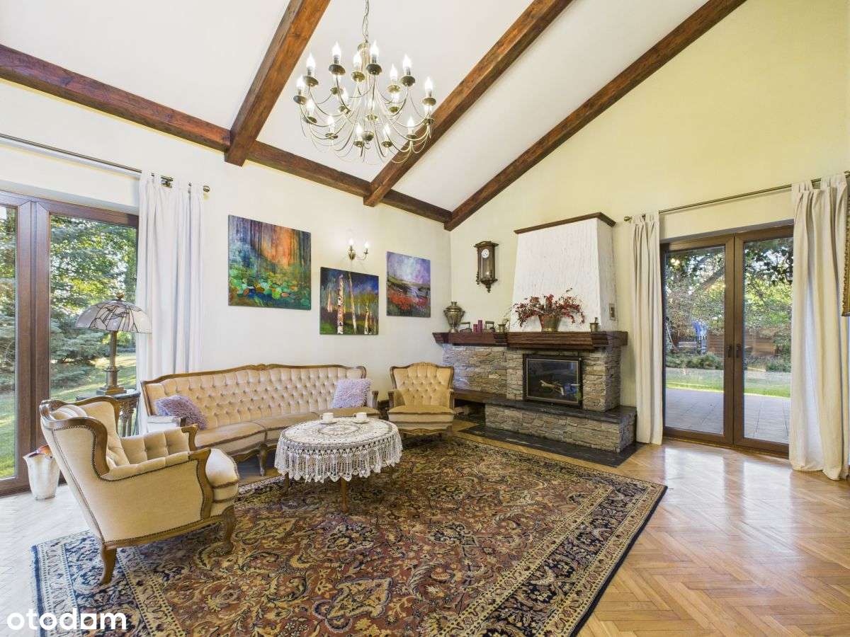 Wyjątkowy dom z garażem i przestronną działką-8