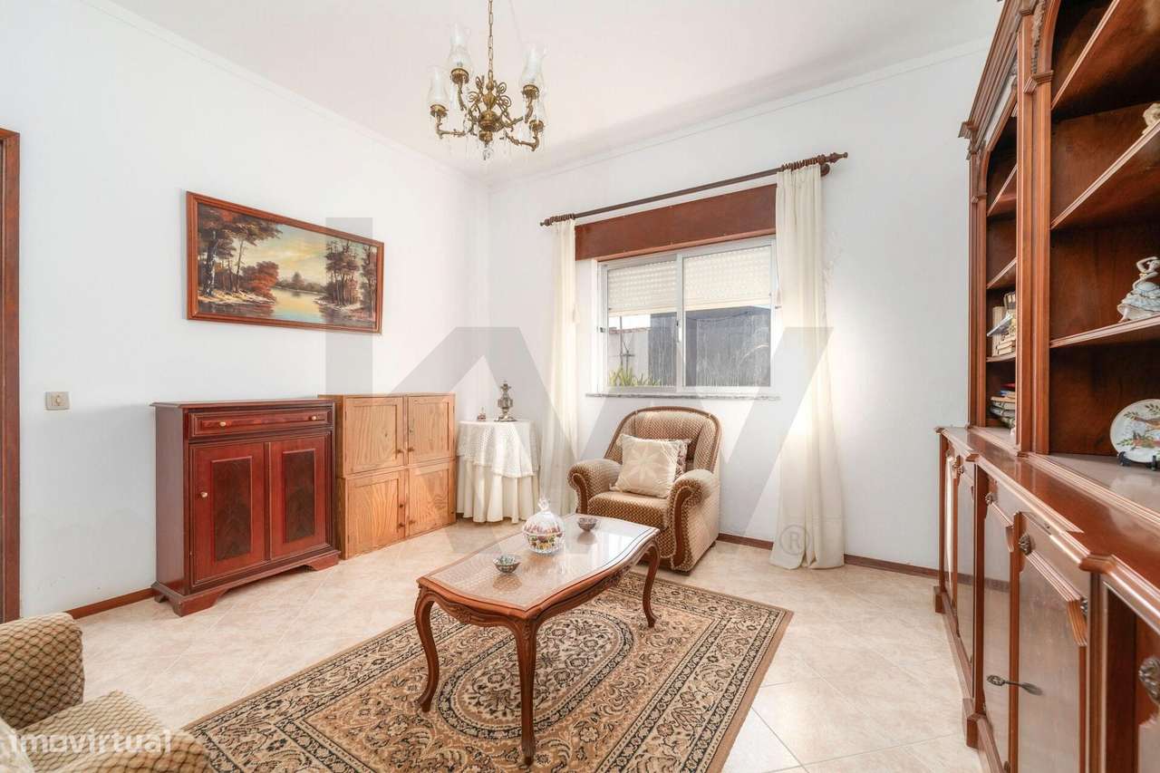 Moradia T4 com Terreno de 8480m2 em Bela Salema-9