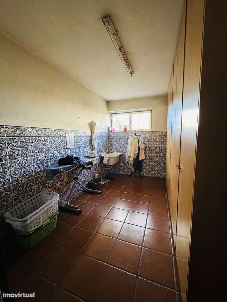 Moradia T4 com jardim e garagem em Braga-6