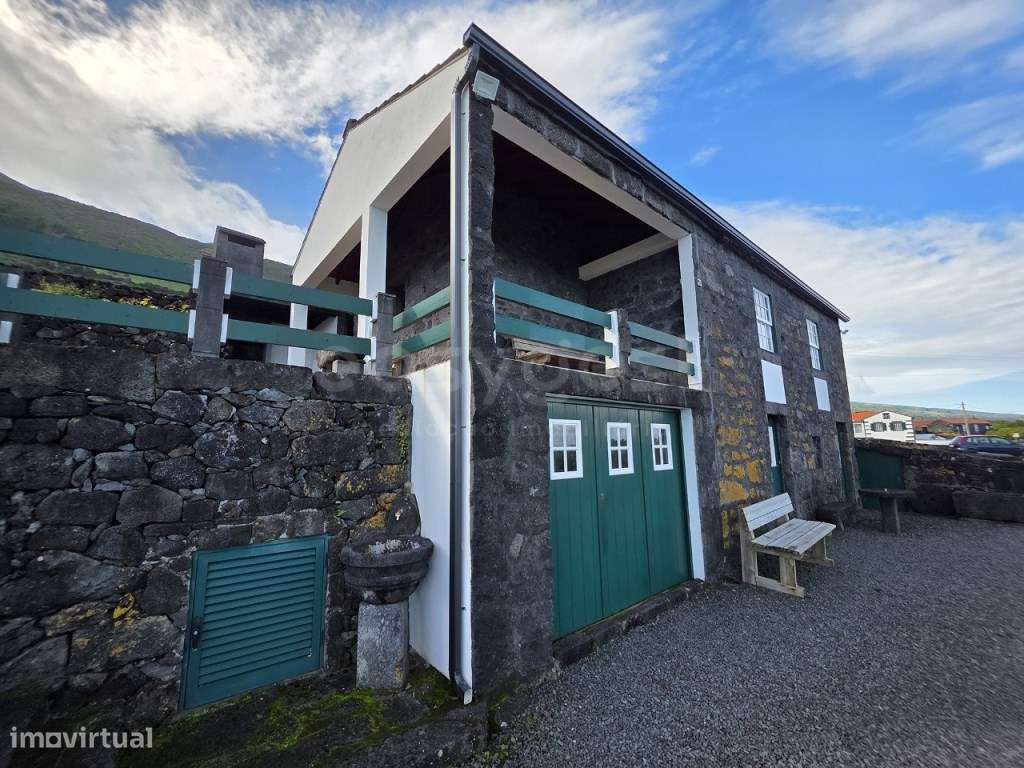 Duas Moradias T2 com Vista Mar e Potencial Turístico - Santo Amaro,... - Grande imagem: 5/40