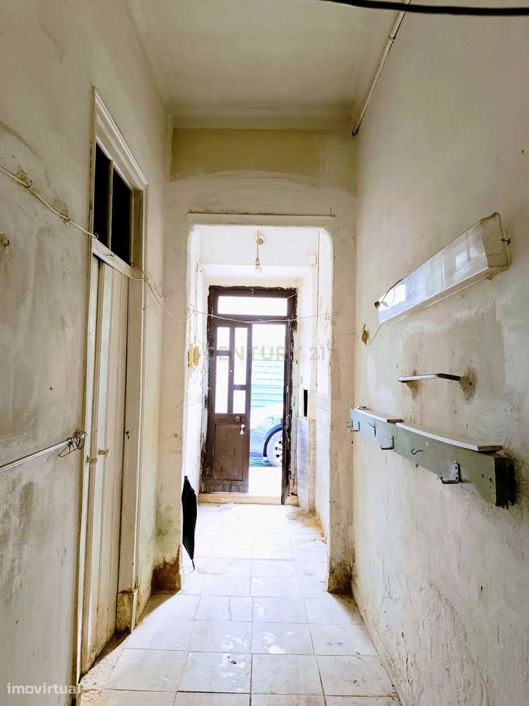 Casa Térrea  para Recuperação - Grande imagem: 2/13