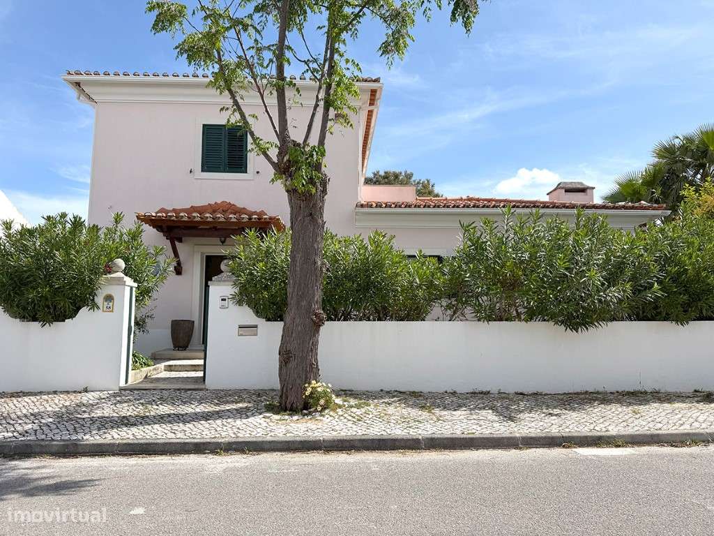 Moradia com Piscina, lote de 865 m2, a vendas nas Casas de Azeitão-6