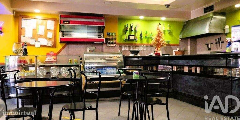 Café / snack-bar em Águas Santas de 118,00 m2 - Grande imagem: 4/30