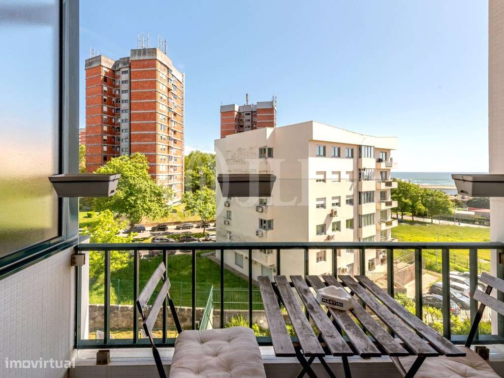 Apartamento T4 Duplex Com Terraco E Estacionamento Porto